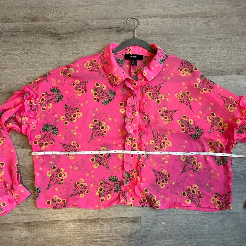 $10 item! Women’s Floral Pink Ruffle Blouse size 1X - Picture 3 of 4